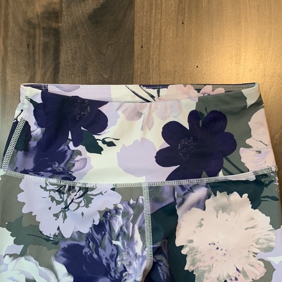Apana Floral Leggings - Picture 2 of 4